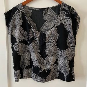 5/$25 FOX Crop top Size M butterflies